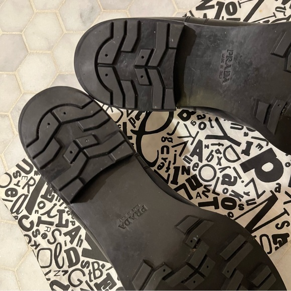 Prada women’s black oxfords, vintage original box. Great condition. Size 37 1/2. - Picture 7 of 8